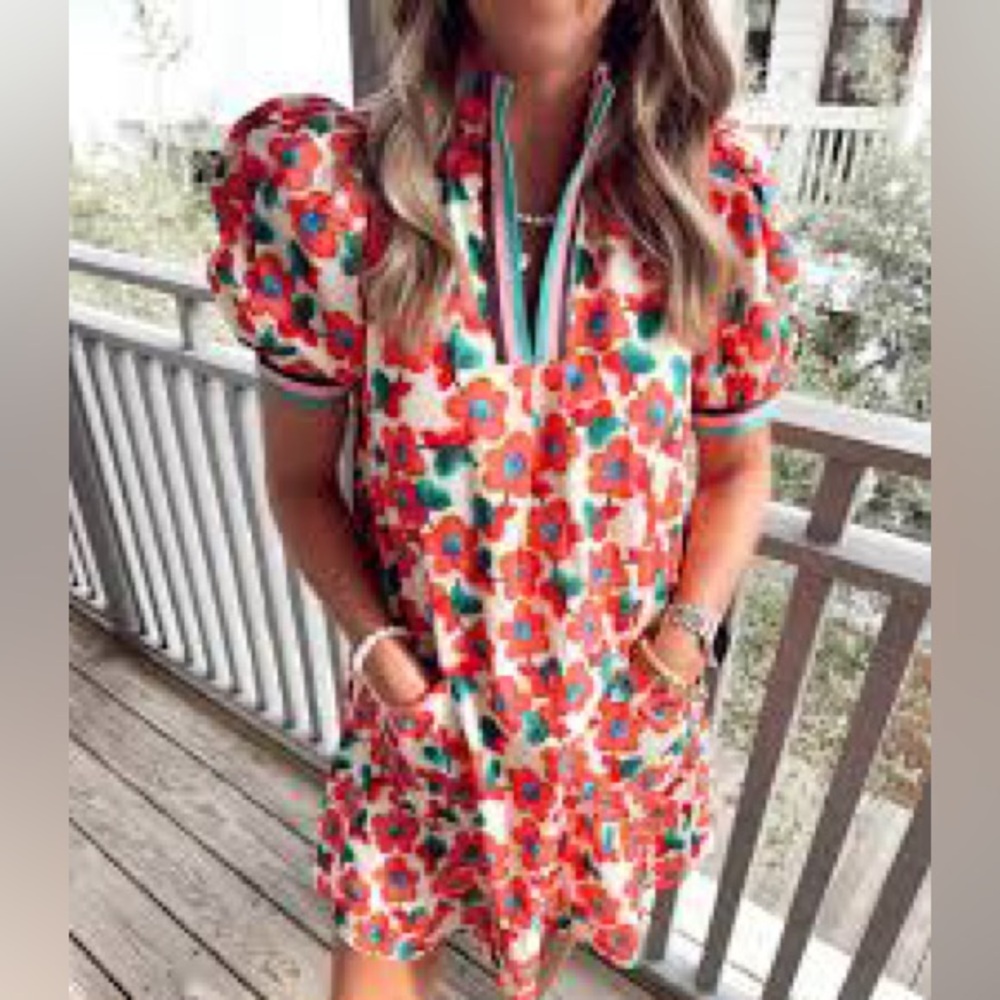Entro dress in beautiful floral print.  Like new  SZ S